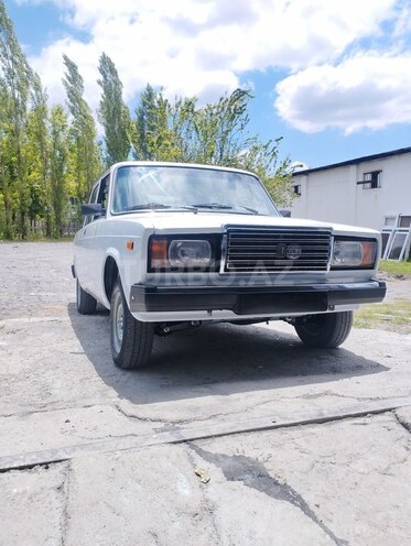 LADA (VAZ) 2107-1