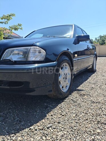 Mercedes C 200-2