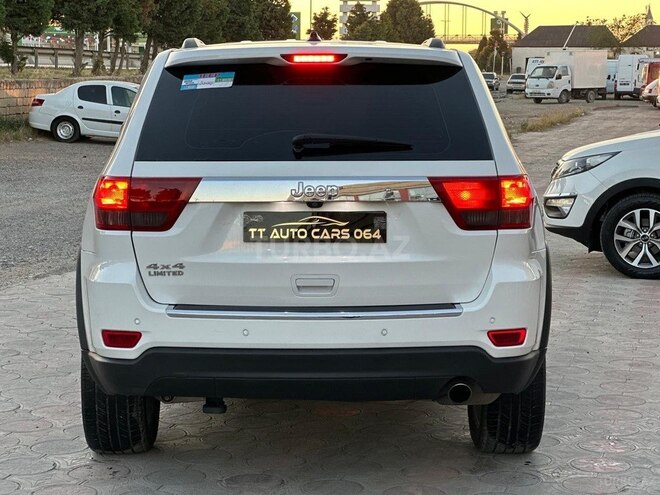 Jeep Grand Cherokee-14
