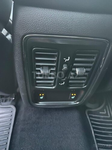 Jeep Grand Cherokee-23