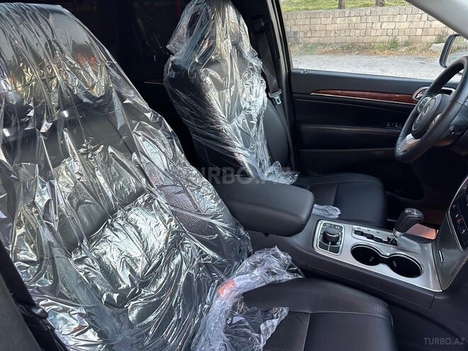 Jeep Grand Cherokee-22
