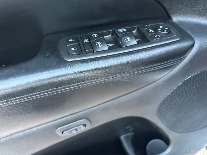 Jeep Grand Cherokee-25