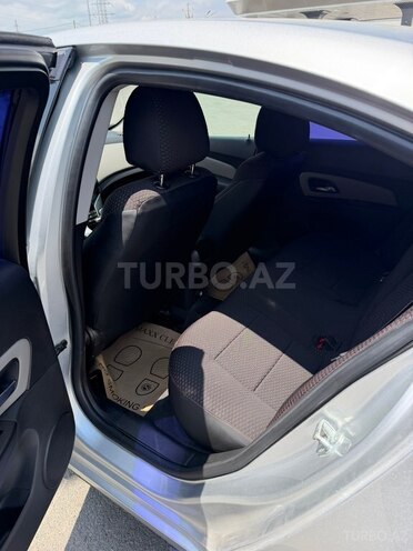 Chevrolet Cruze-8