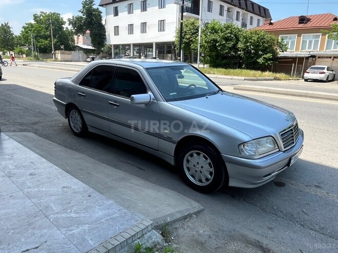 Mercedes C 240-3
