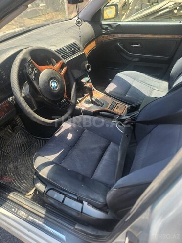 BMW 523-9