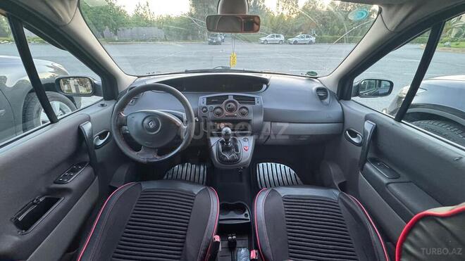 Renault Scenic-13