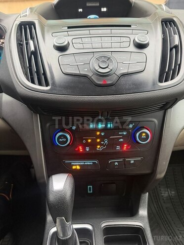 Ford Escape-16