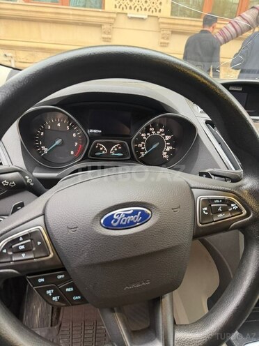 Ford Escape-15