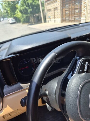 Kia Sorento-12