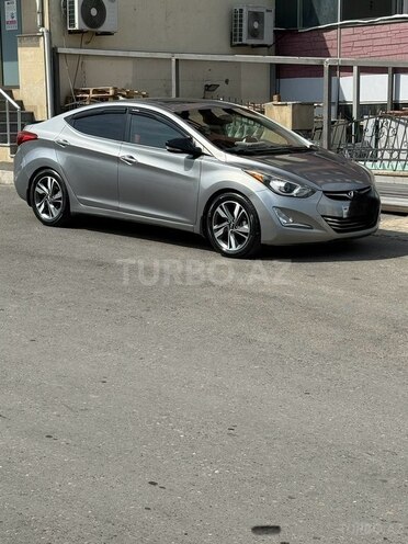 Hyundai Elantra-3