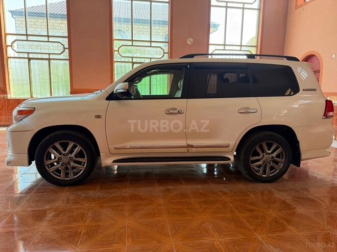 Toyota Land Cruiser-6