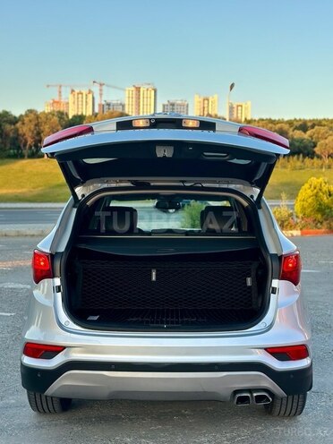 Hyundai Santa Fe-16