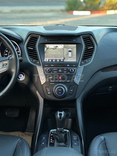 Hyundai Santa Fe-14