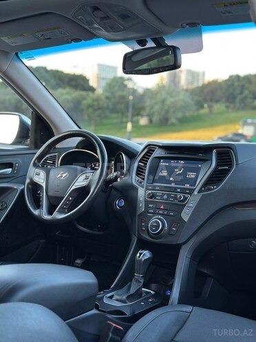 Hyundai Santa Fe-18