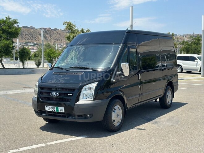 Ford Transit-1