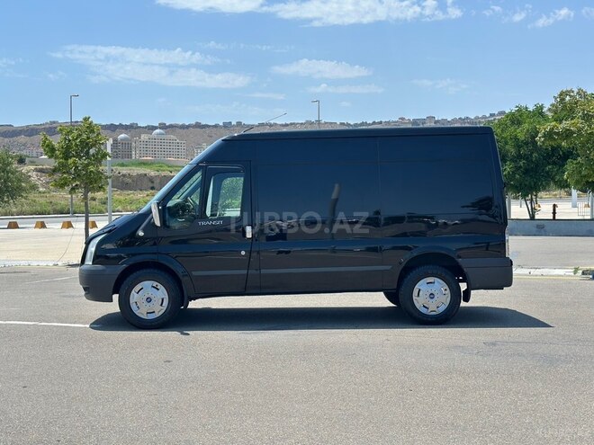 Ford Transit-4