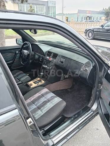 Mercedes C 220-6