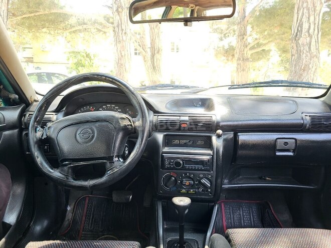 Opel Astra-4