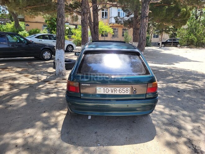 Opel Astra-11