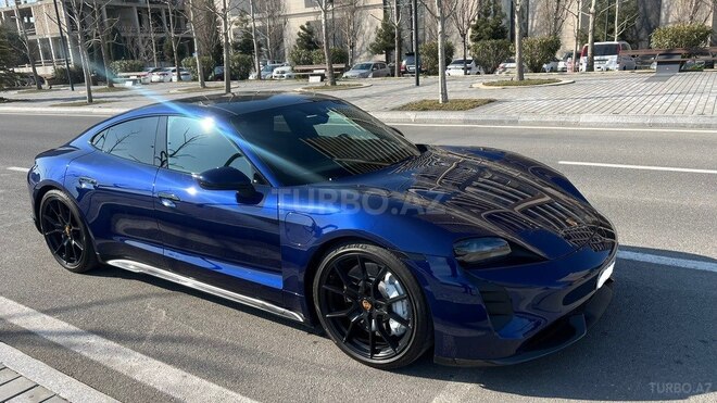 Porsche Taycan GTS-9