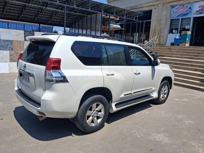 Toyota Land Cruiser-4