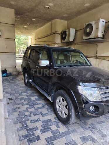 Mitsubishi Pajero-2