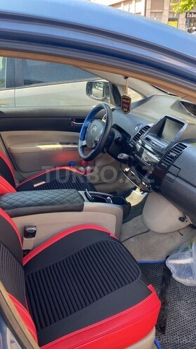 Toyota Prius-4