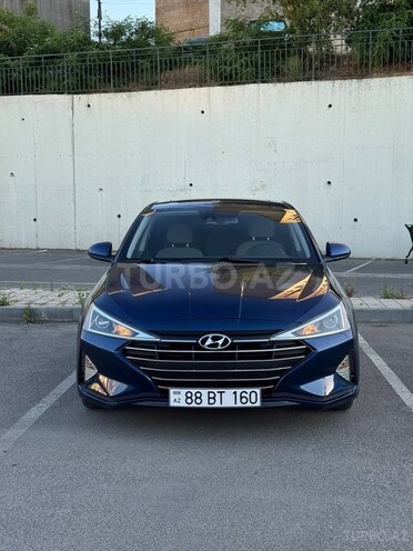 Hyundai Elantra-1