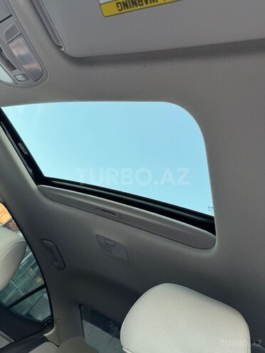 Hyundai Elantra-12