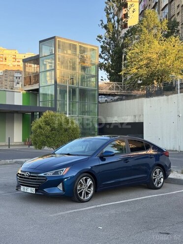Hyundai Elantra-2
