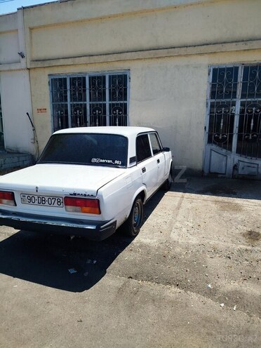 LADA (VAZ) 2107-2