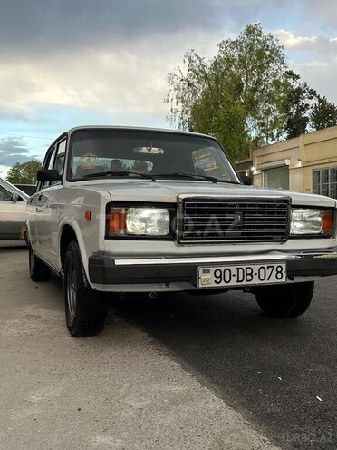 LADA (VAZ) 2107-1