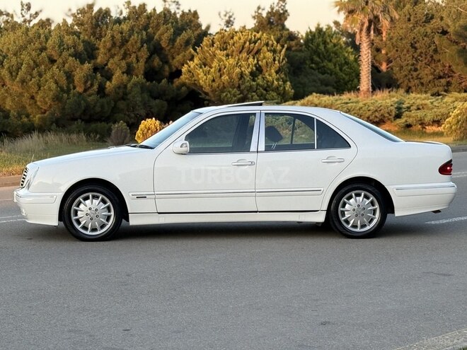 Mercedes E 240-6
