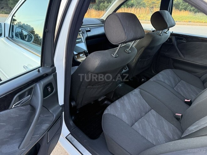 Mercedes E 240-14