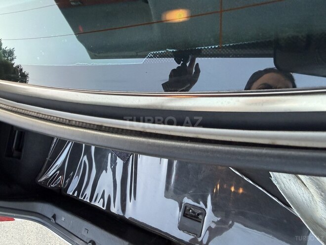Mercedes E 240-12