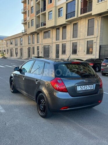 Kia Ceed-2