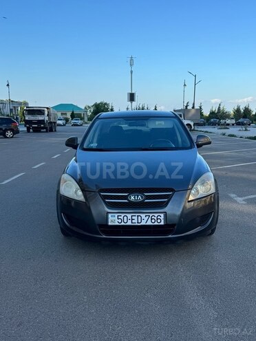 Kia Ceed-1