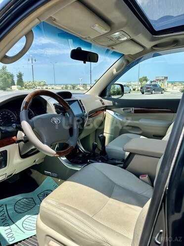 Toyota Land Cruiser Prado-8