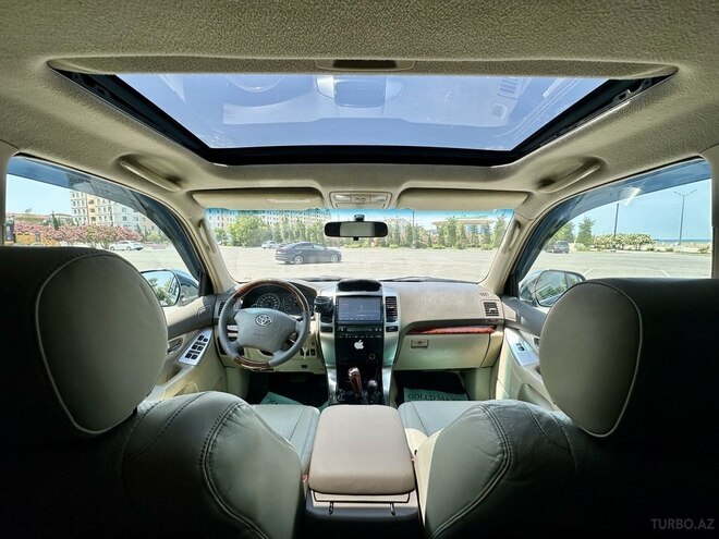 Toyota Land Cruiser Prado-12