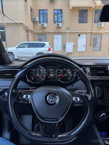 Volkswagen Jetta-4