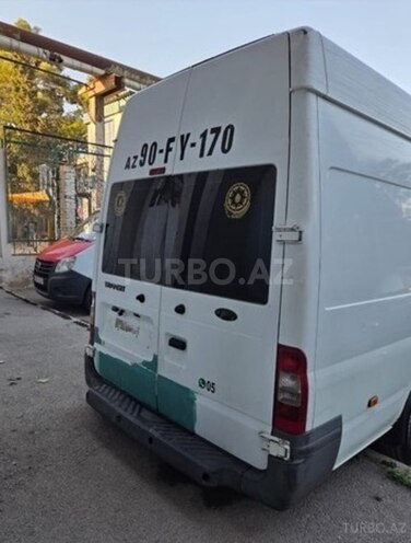 Ford Transit-3