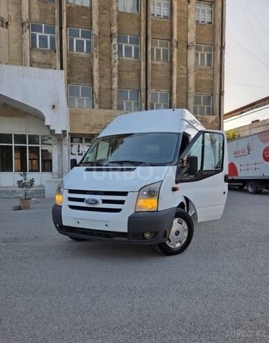 Ford Transit-1