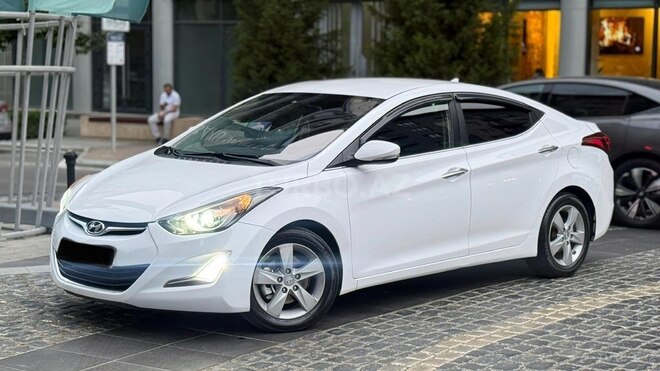 Hyundai Elantra-6