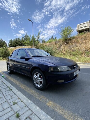 Opel Vectra-2