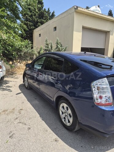 Toyota Prius-4