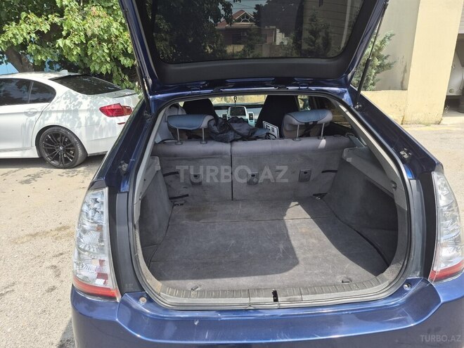 Toyota Prius-7