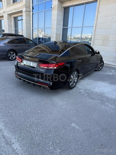 Kia Optima-4