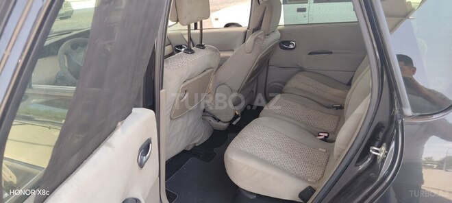 Renault Scenic-4