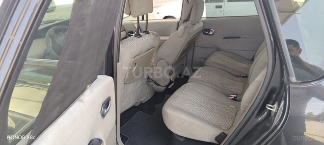 Renault Scenic-7