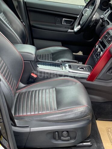 Land Rover Discovery-5